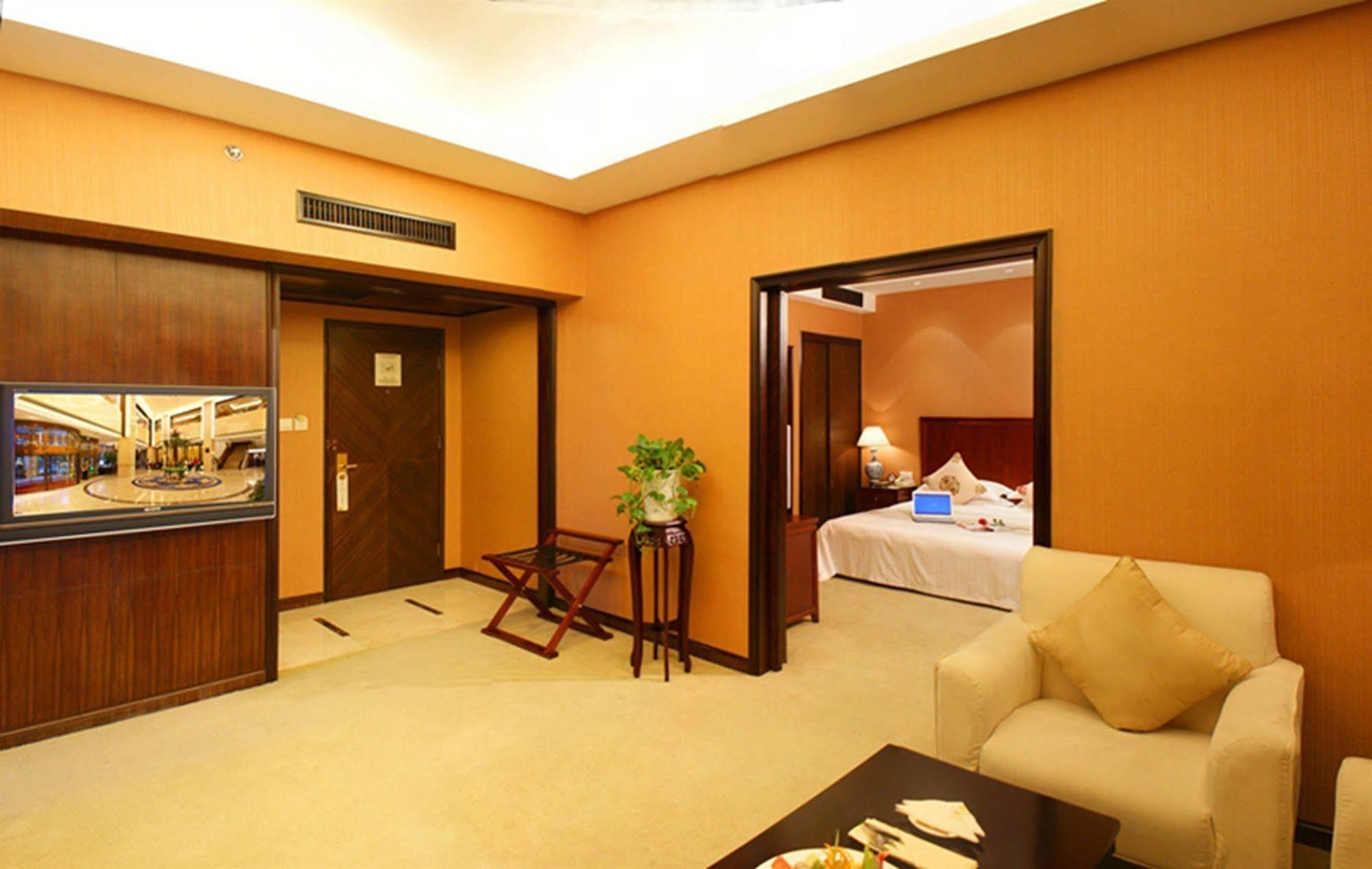 Yiwu Yi He Hotel Exteriör bild