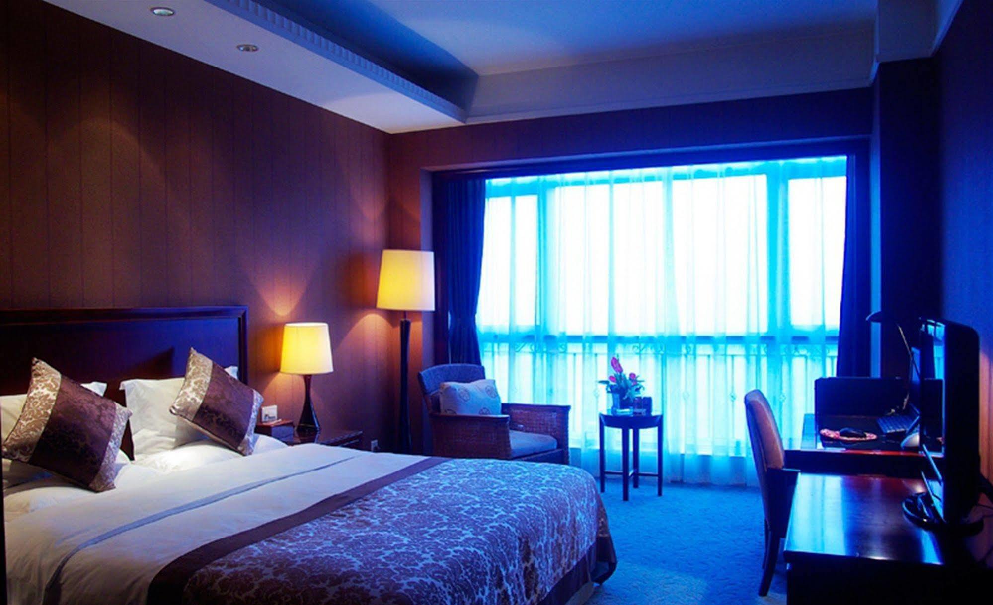 Yiwu Yi He Hotel Exteriör bild